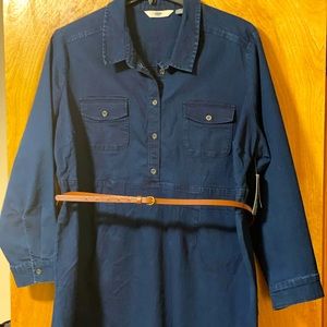 Old Navy jean dress with skinny brown belt. Size 20. NWT